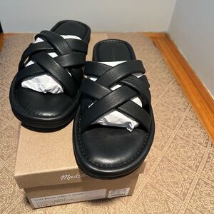 New in box Madewell Black Puffy Woven Leather Slides Size 11